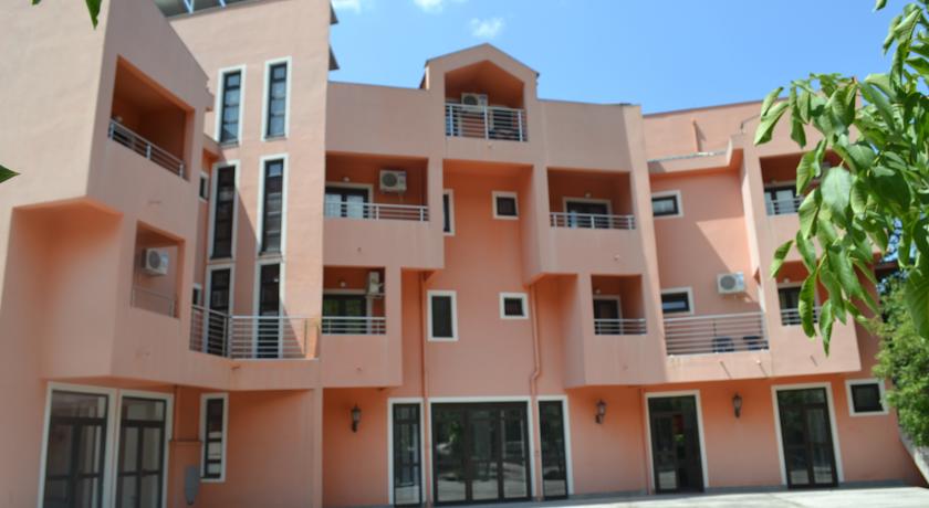 Фото 
Apartments Bella di Mare
