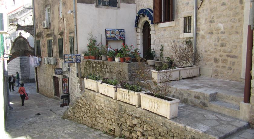 
Kotor Sunshine Apartment
