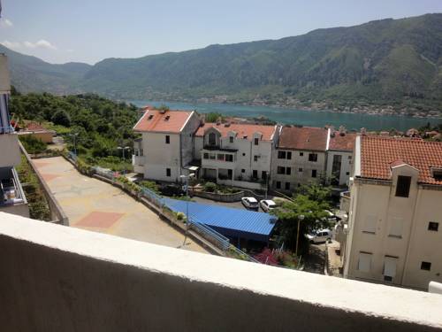 
Nikic Apartments
