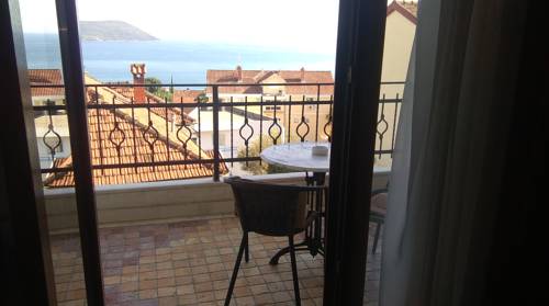 
Apartments Malo Selo
