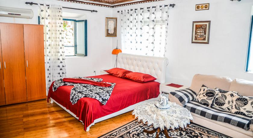 Фото 
Apartments Ivana Đakonović
