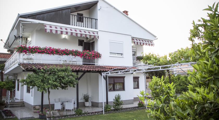 Фото 
Apartments Tara
