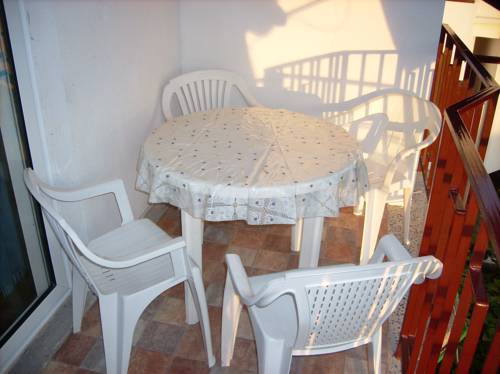 Фото 
Apartman u centar grada u Bar
