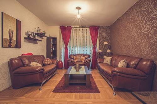 Фото 
Apartment Bulatovic 1

