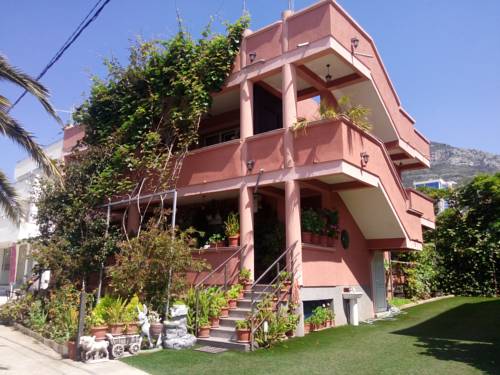 Фото 
Apartments Lukic
