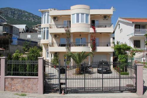 
St.George Apartments
