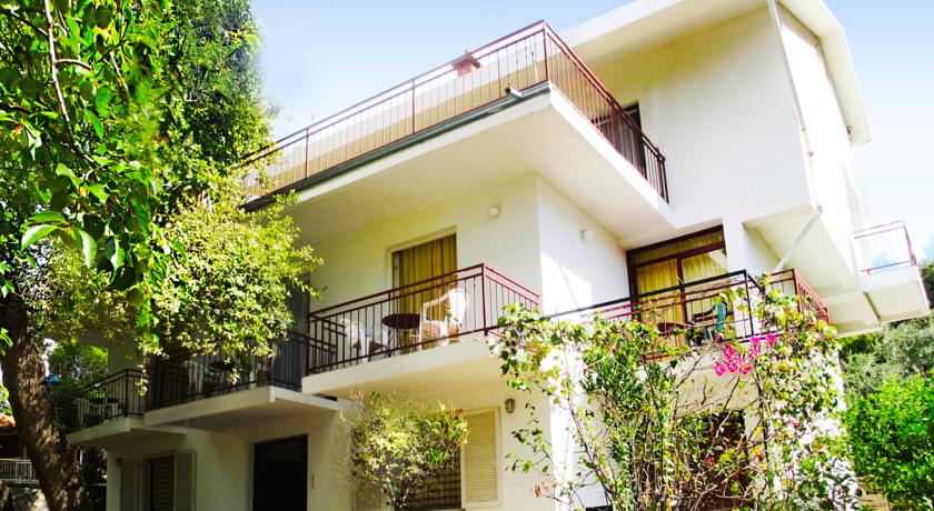 
Apartments Levantin
