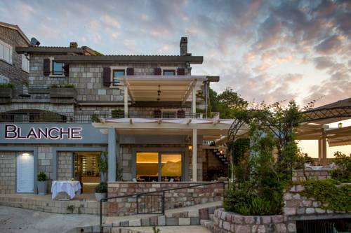 Фото 
Hotel Ideal
