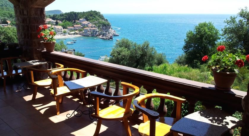 Фото 
Private Accommodation Kubura
