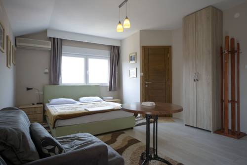 Фото 
Apartments Milka
