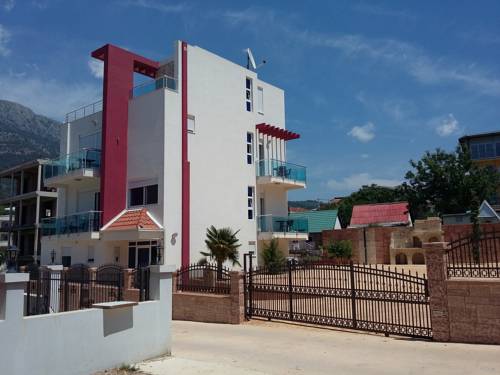 Фото 
Apartments in Villa Perast
