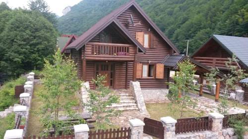 Фото 
Apartments Aleksandra
