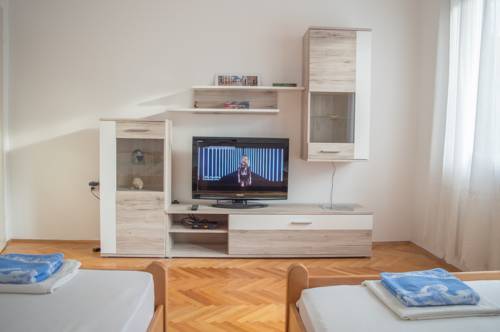 
NJV Athens Plaza
