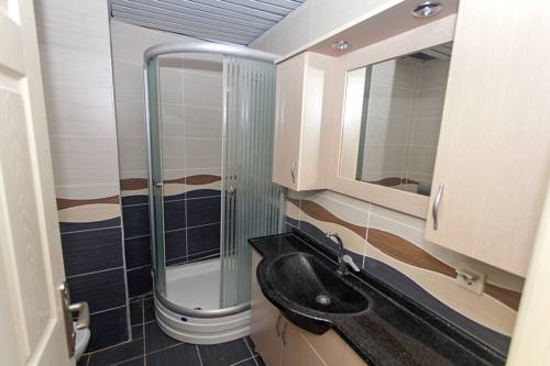 Фото 
Adem Apartment
