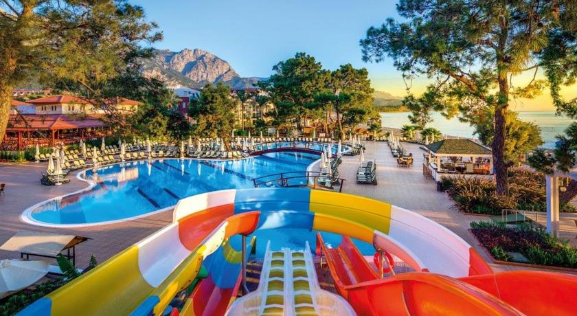 
Crystal Aura Beach Resort & Spa
