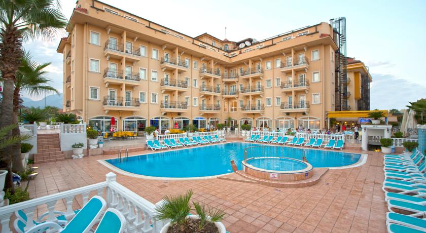 
Hotel Sinatra

