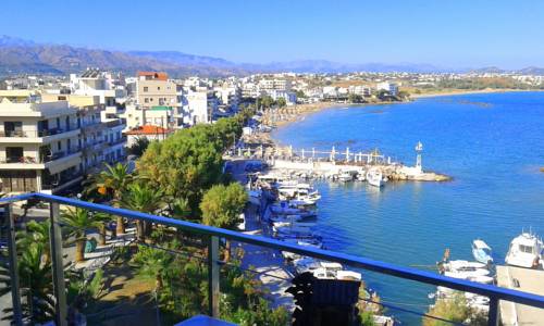 Фото 
Tsalos Beach Hotel
