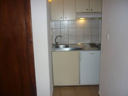 Фото 
Aspri Petra Apartments
