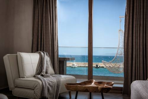 
Cosmopolitan Suites
