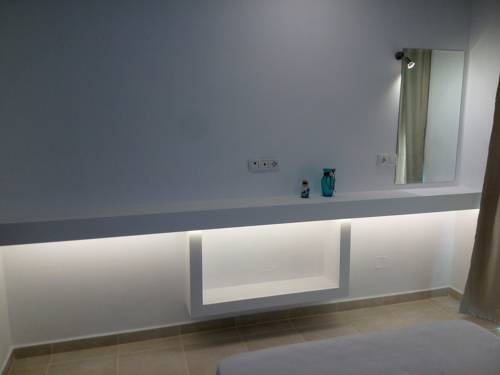 Фото 
The Trilogy House
