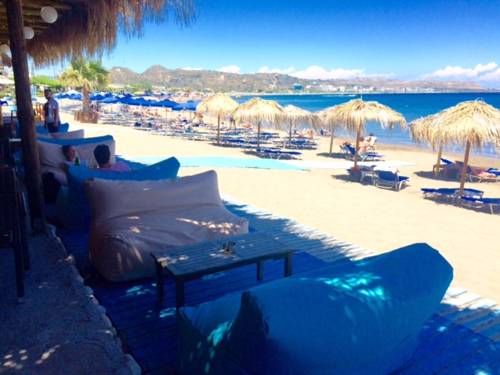 Фото 
Axelia Apartments
