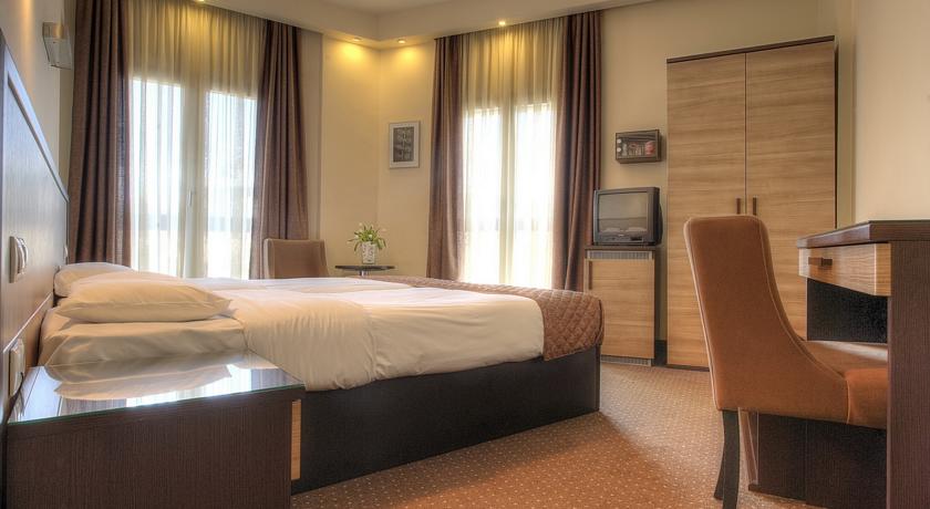 Фото 
Kristalli Hotel Apartments
