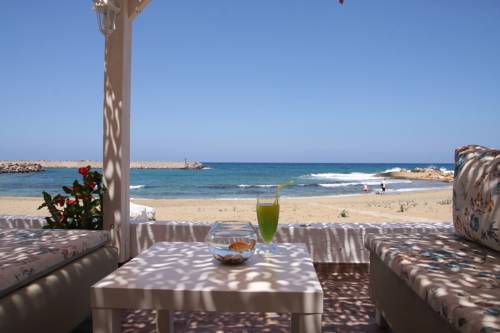 Фото 
Grand Blue Hotel
