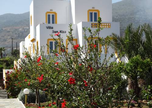 Фото 
Kastello Guesthouse
