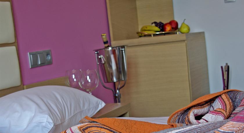 Фото 
Atheaton Traditional Guesthouse
