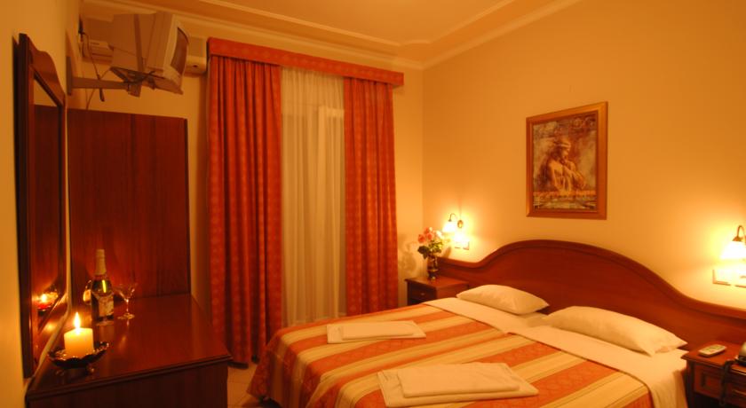 Фото 
Nikolas Apartments
