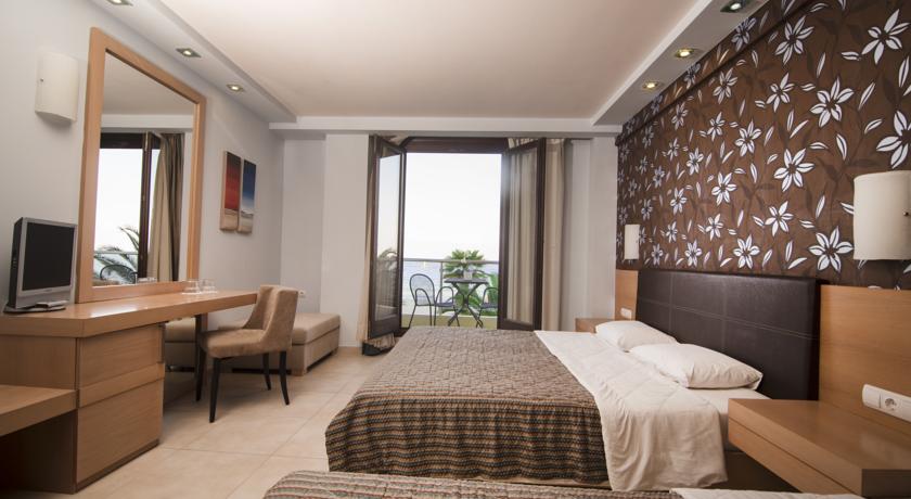 Фото 
La Stella Apartments
