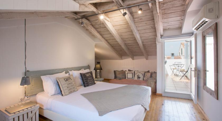 Фото 
Argo Hotel Piraeus
