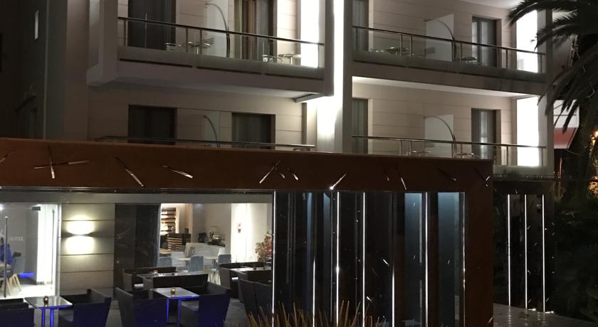 Фото 
Hotel Niki Piraeus
