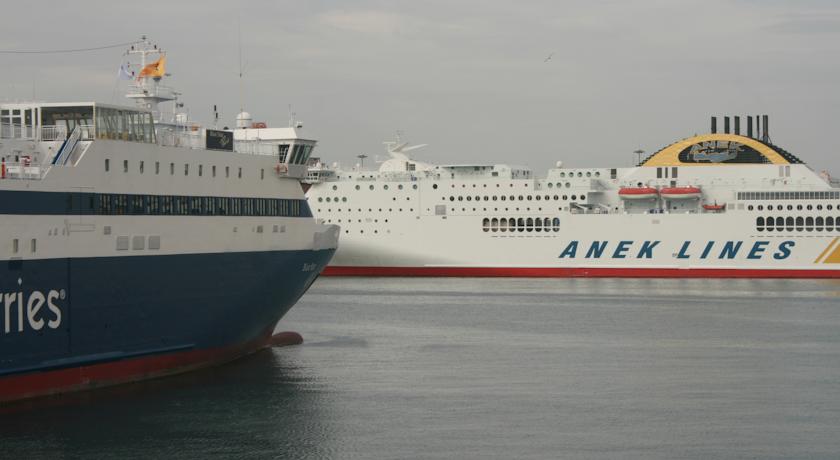 Фото 
Garitsa Bay Apartment
