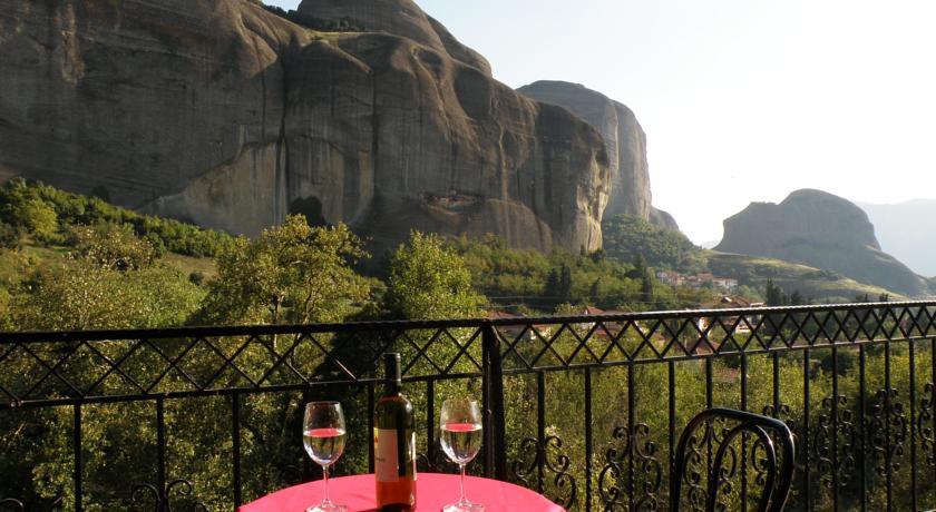 Фото 
Hotel Theopisti
