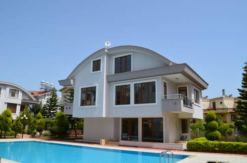 Фото 
Belek Golf Villa With Pool
