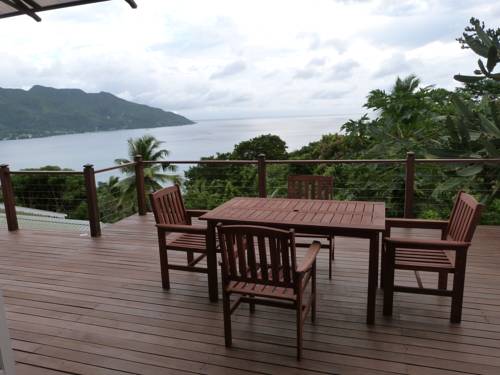 Фото 
Seaside Downtown Apartment
