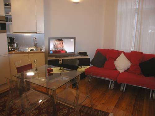 Фото 
Aurora apartment
