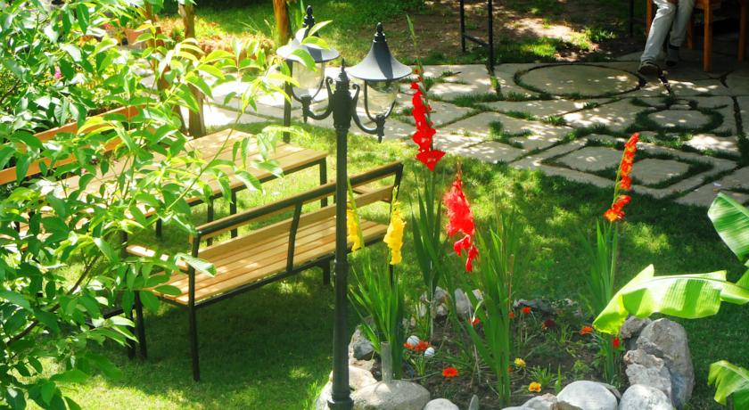 Фото 
Arya Holiday Houses
