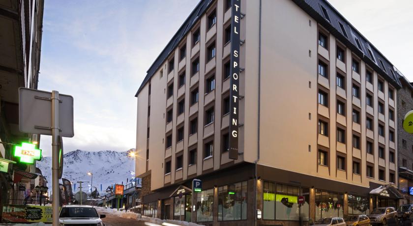 Фото 
Hotel Camp del Serrat
