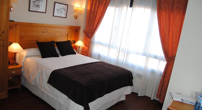 Фото 
PC Apartaments Les Feixes
