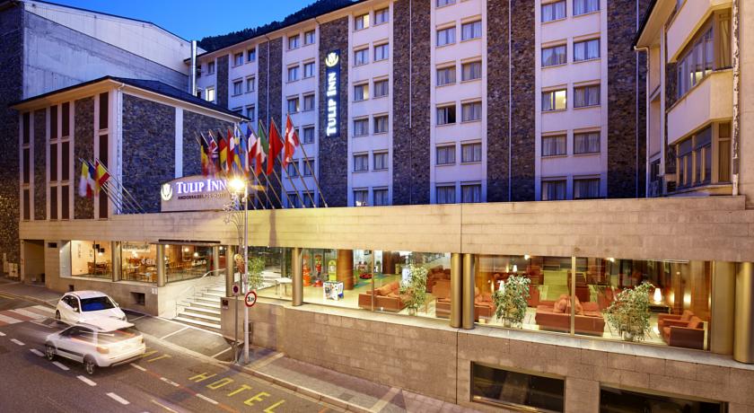 Фото 
Hotel Arinsal
