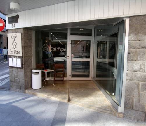 Фото 
Apartaments La Serrera
