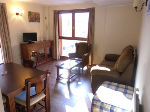Фото 
Apartaments Els Llacs
