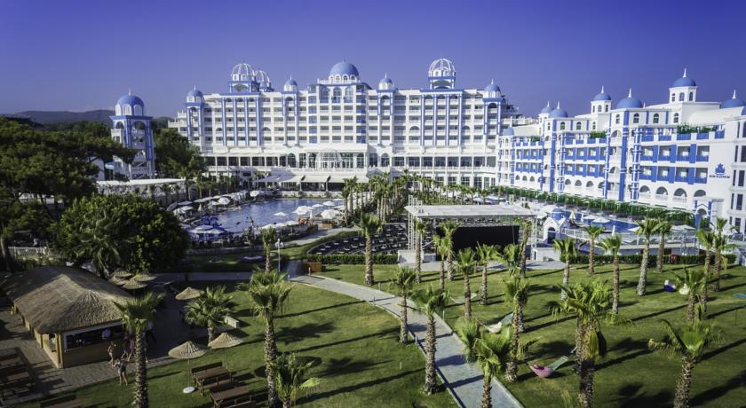 Фото 
Rubi Platinum Spa Resort & Suites
