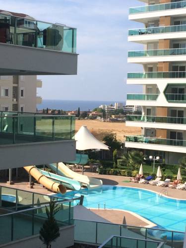 Фото 
Emerald Park
