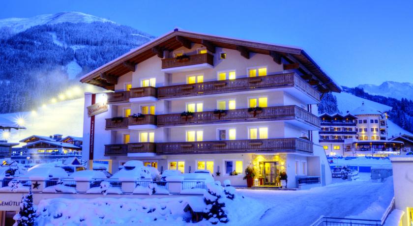 
AlpenParks Hotel & Apartment Central Zell am See
