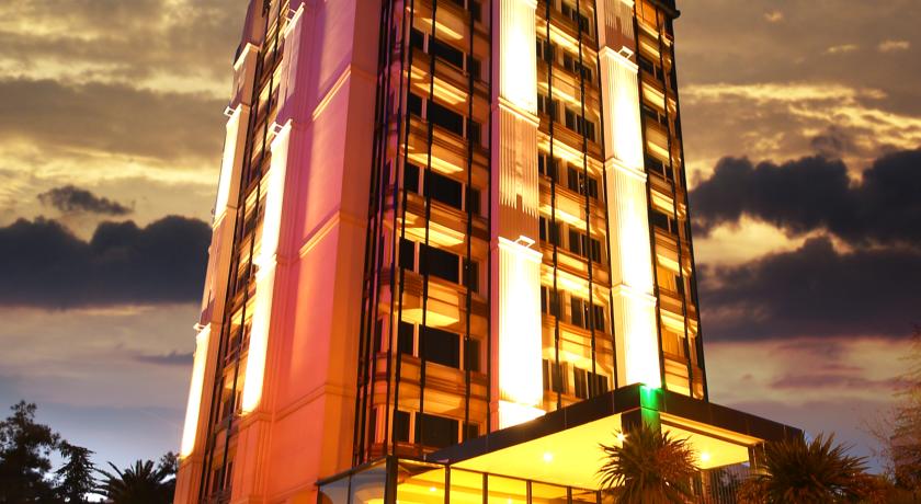 
North Point Hotel
