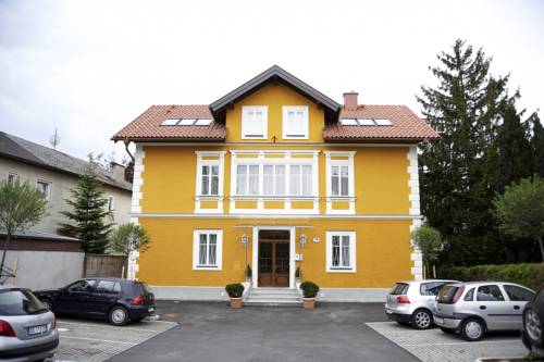 Фото 
Pension Haus Tirol Kaprun
