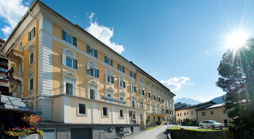 
Fuchs Apartments

